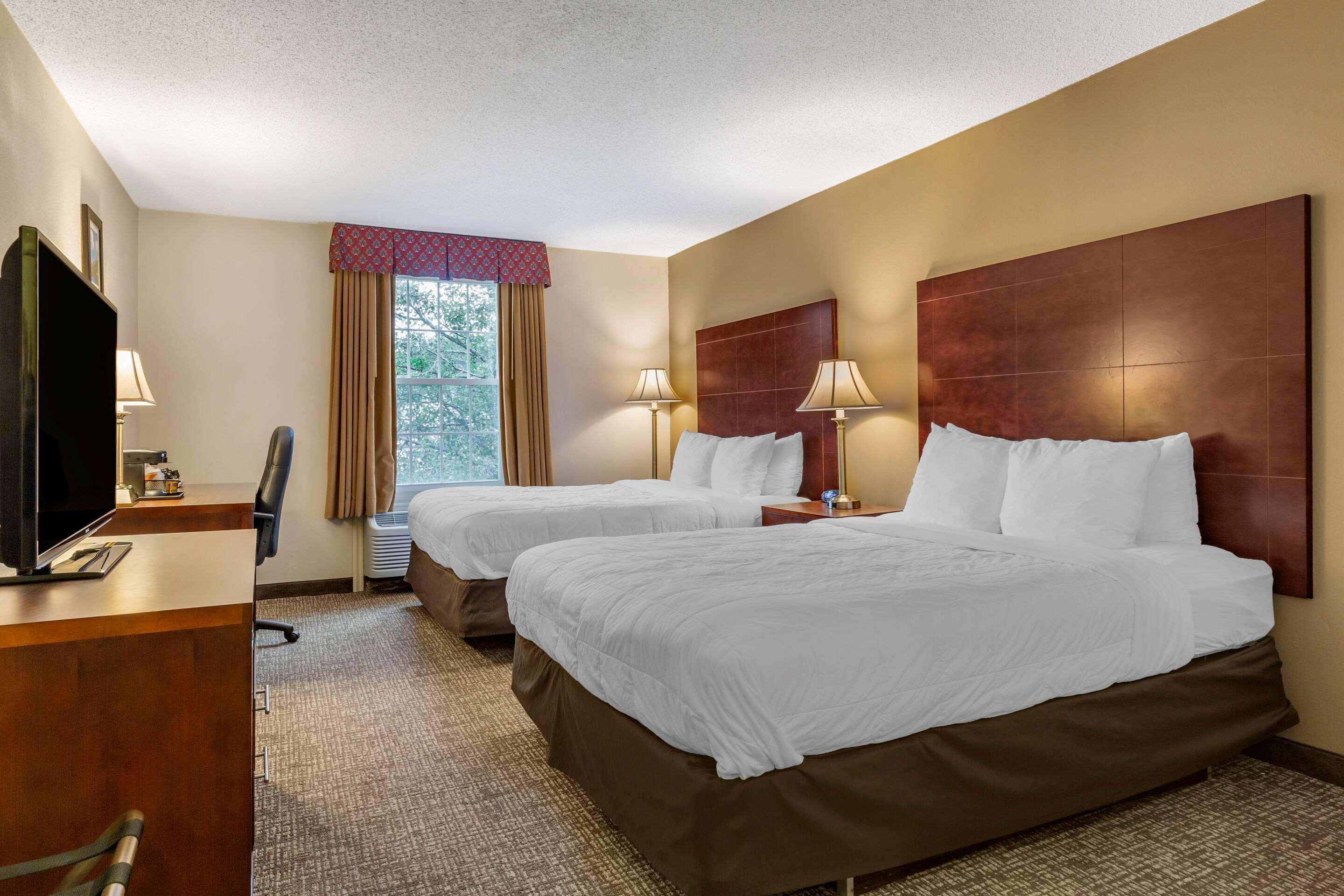 Comfort Foxboro - Mansfield 2*