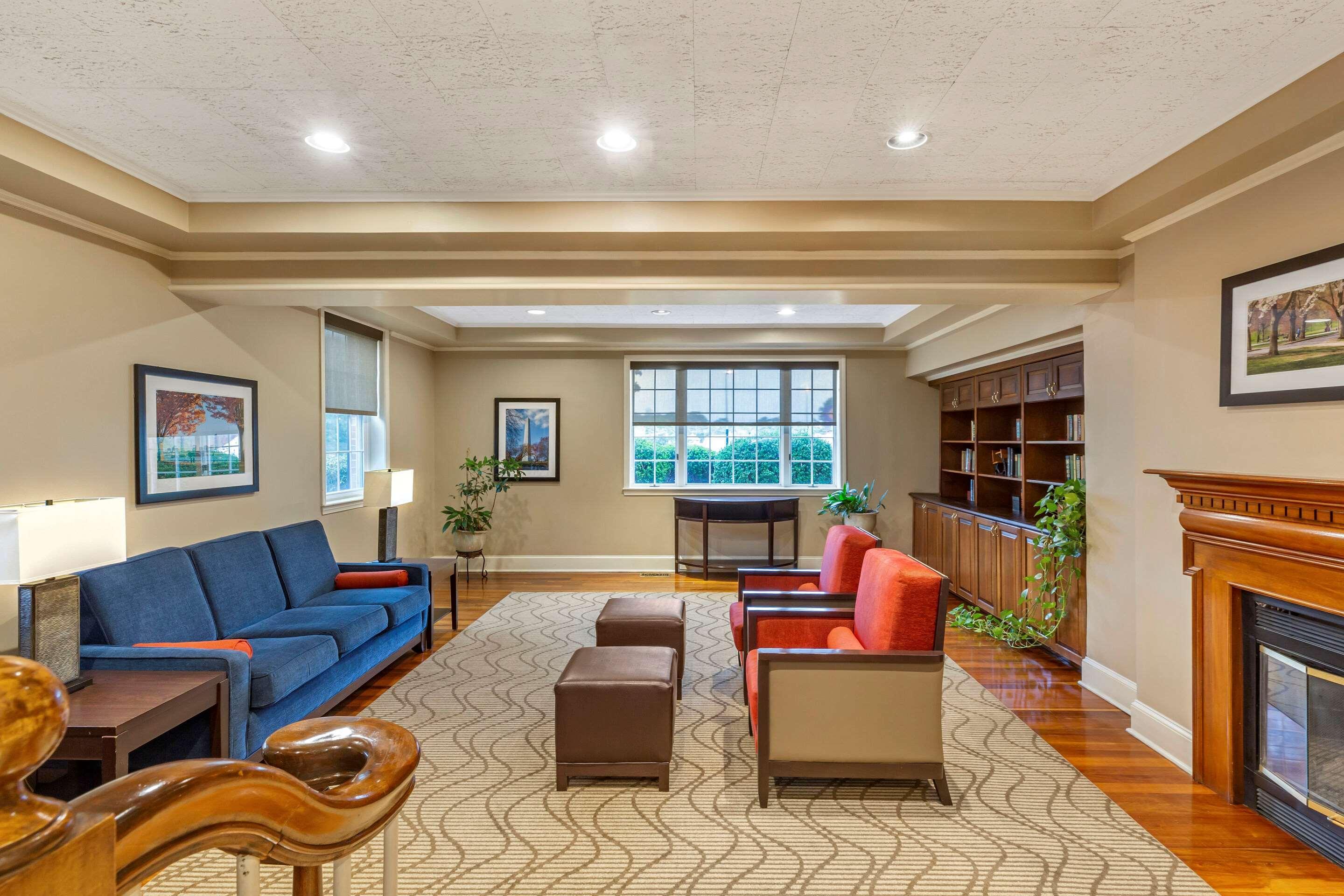 Hotel Comfort Foxboro - Mansfield 2*