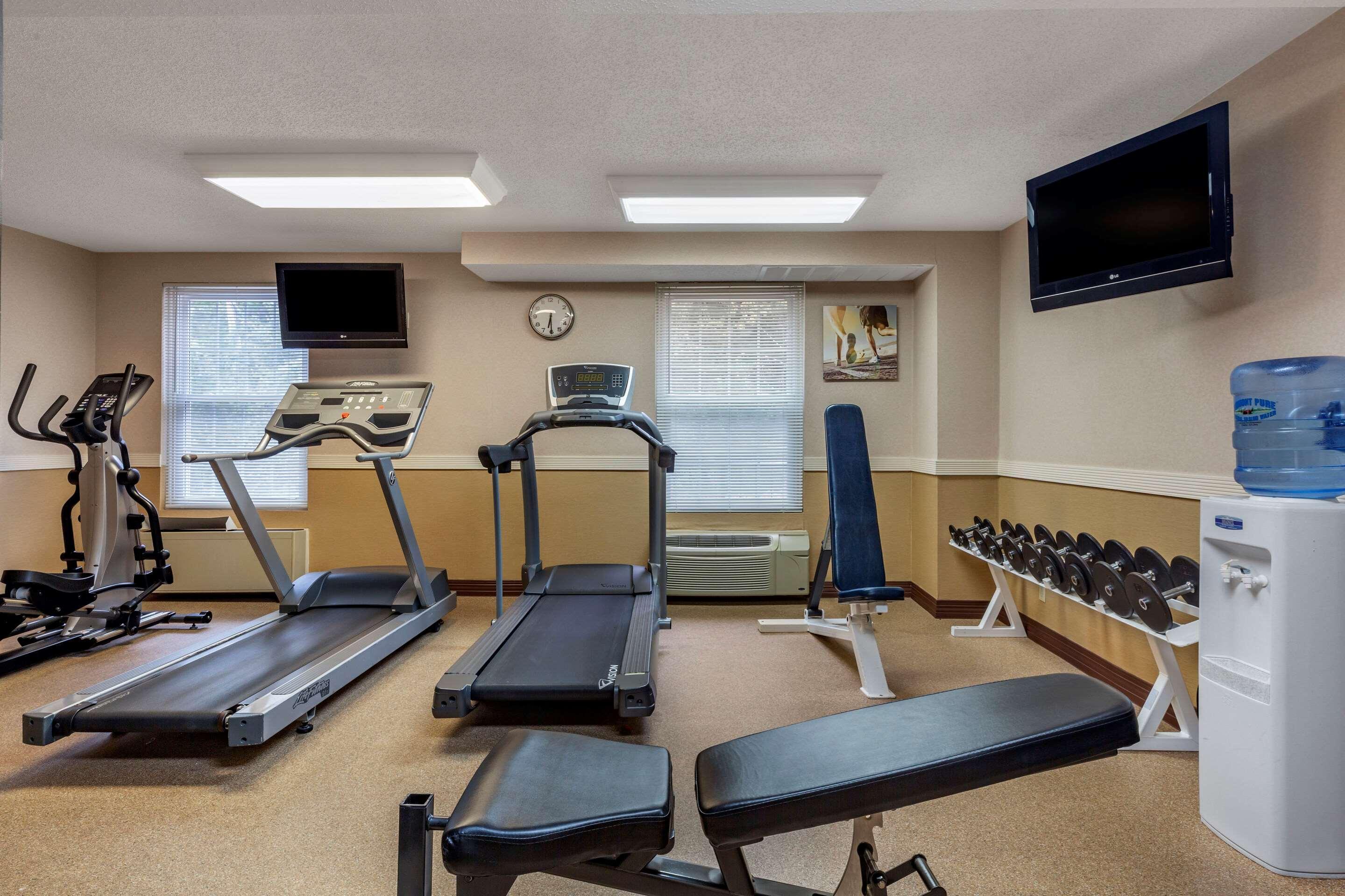 Comfort Foxboro - Mansfield Hotel 2*