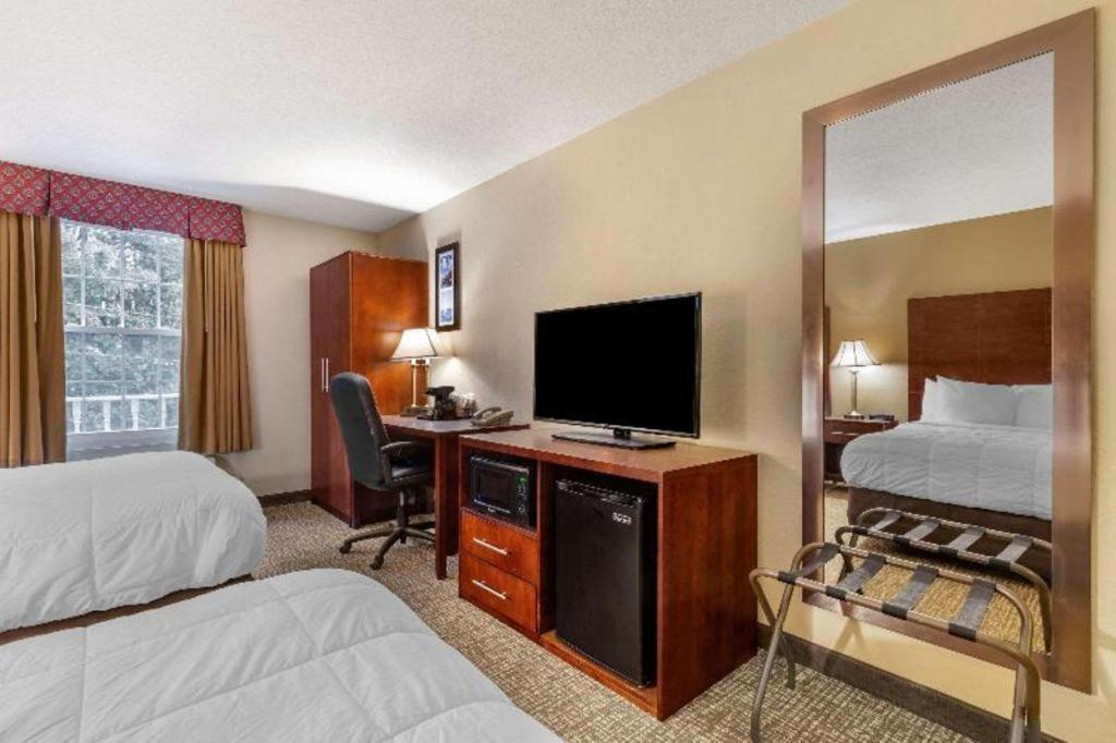 Hotel Comfort Foxboro - Mansfield 2*