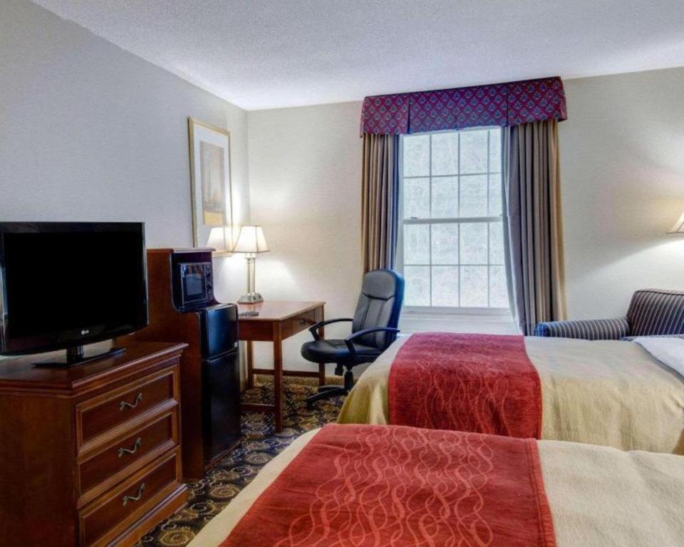 Comfort Foxboro - Mansfield Hotel 2*