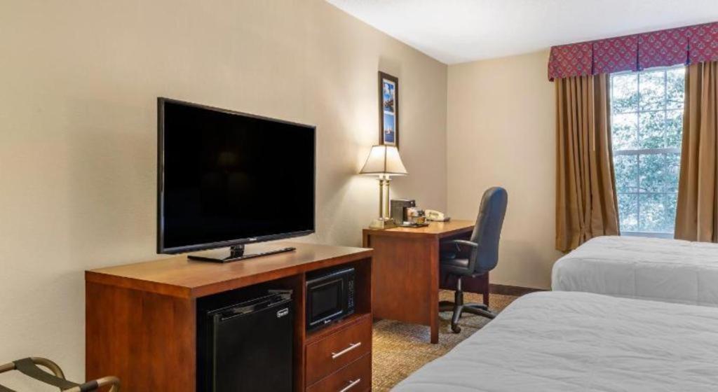 Hotel Comfort Foxboro - Mansfield 2*