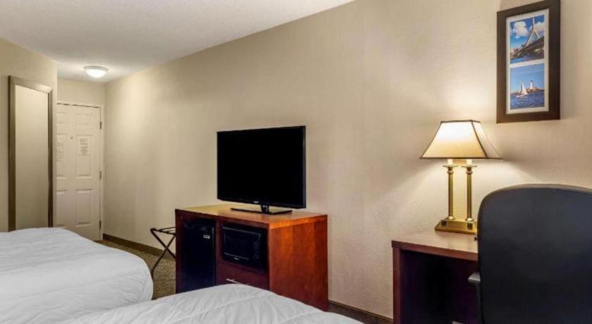 Comfort Foxboro - Mansfield Hotel