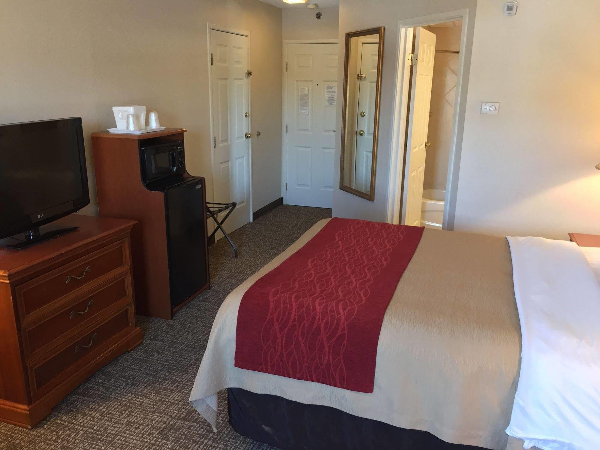 Comfort Foxboro - Mansfield 2*